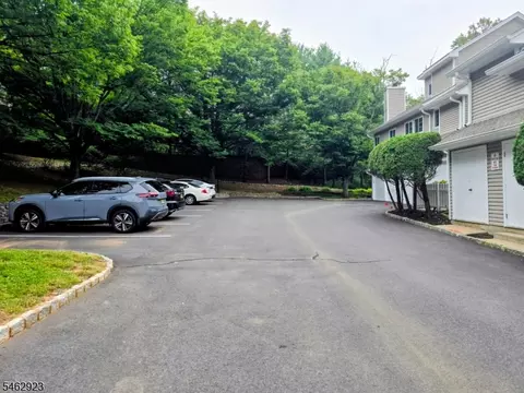 Exterior - 41 Stevens Ct, Bedminster, NJ 07921 photo 1 of 3