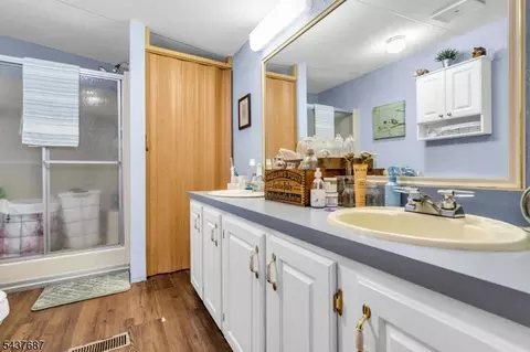 Bath - 7 Post, White Twp, NJ 07823 photo 1 of 2