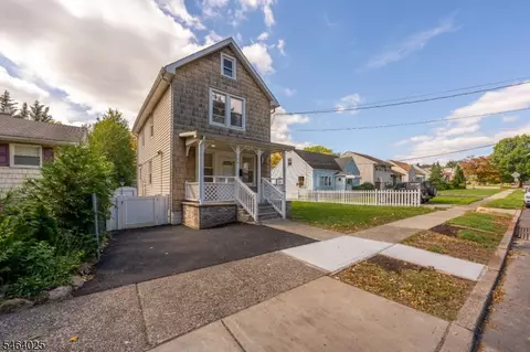 704 W Lake Ave, Rahway, NJ 07065