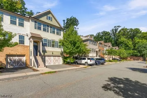 Exterior - 82 Albert Ct, Randolph, NJ 07869 photo 3 of 4