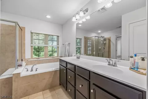 Entry Way - 82 Albert Ct, Randolph, NJ 07869 photo 2 of 5
