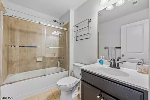 Entry Way - 82 Albert Ct, Randolph, NJ 07869 photo 3 of 5