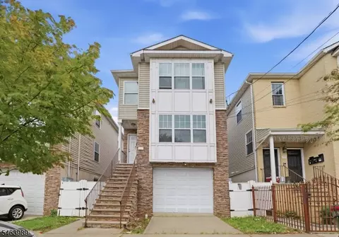 97 N 6th St, Newark, NJ 07107