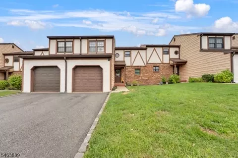 23 Wellington Ct, Sayreville, NJ 08872