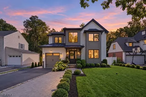 11 Marquette Rd, Montclair, NJ 07043