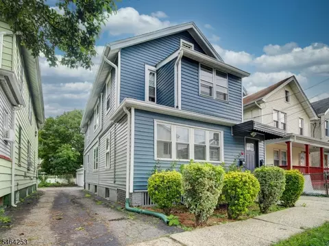 76 Mission St, Montclair, NJ 07042