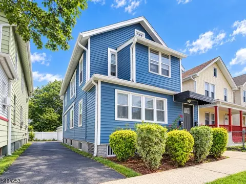 76 Mission St, Montclair, NJ 07042