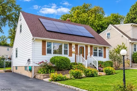 34 Meadow Ln, Clifton, NJ 07012
