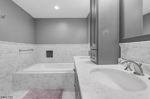 Bath - 69 Brookside Rd, Randolph, NJ 07869 photo 3 of 6