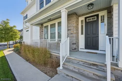 Exterior - 30 Juniper Ct, Cedar Grove, NJ 07009 photo 5 of 10