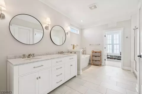 Bath - 30 Juniper Ct, Cedar Grove, NJ 07009 photo 2 of 6