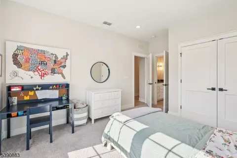 Bedroom - 30 Juniper Ct, Cedar Grove, NJ 07009 photo 4 of 6