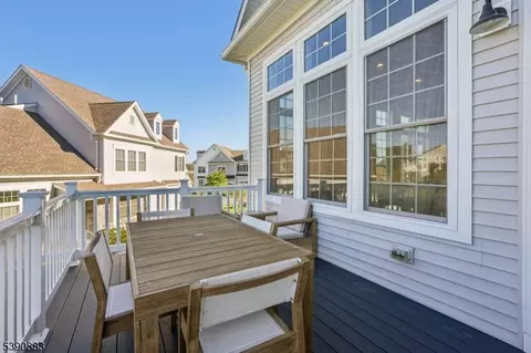 Exterior - 30 Juniper Ct, Cedar Grove, NJ 07009 photo 7 of 10