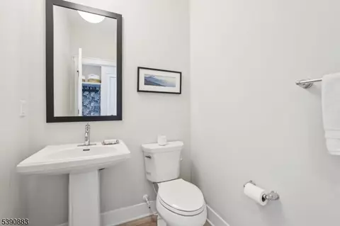 Entry Way - 30 Juniper Ct, Cedar Grove, NJ 07009 photo 7 of 7