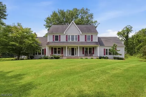 658 Main St, Asbury, NJ 08802