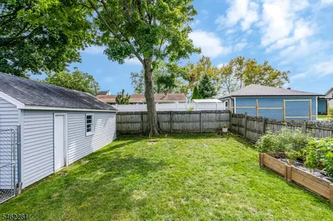 Exterior - 324 Codrington Pl, Bound Brook, NJ 08805 photo 4 of 10
