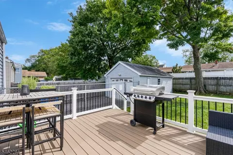 Exterior - 324 Codrington Pl, Bound Brook, NJ 08805 photo 2 of 10