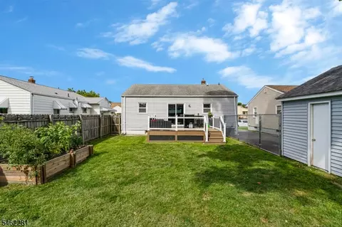 Exterior - 324 Codrington Pl, Bound Brook, NJ 08805 photo 7 of 10