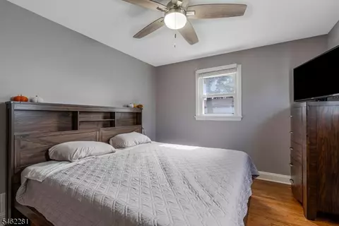 Bedroom - 324 Codrington Pl, Bound Brook, NJ 08805 photo 3 of 3