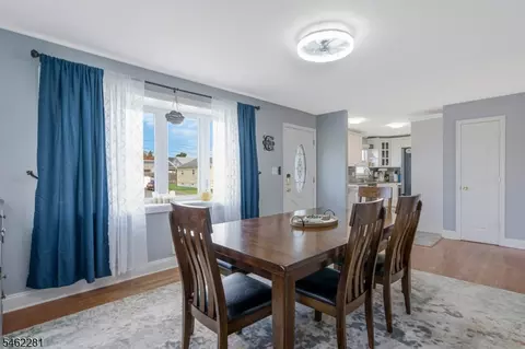 Dining - 324 Codrington Pl, Bound Brook, NJ 08805 photo 3 of 4