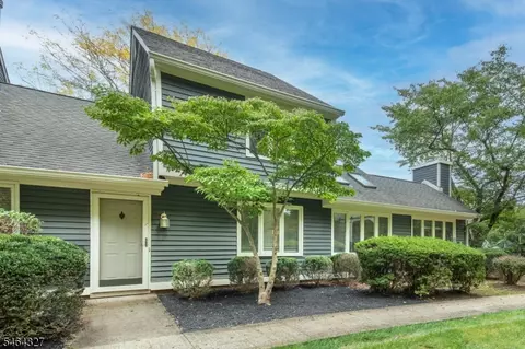 27 Village Dr, Basking Ridge, NJ 07920