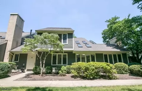 27 Village Dr, Basking Ridge, NJ 07920