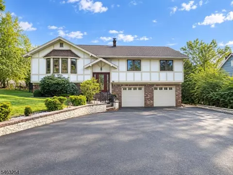 95 Eagle Rock Ave, Roseland, NJ 07068