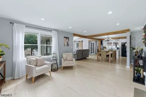 324 Sycamore Ave, Scotch Plains, NJ 07076