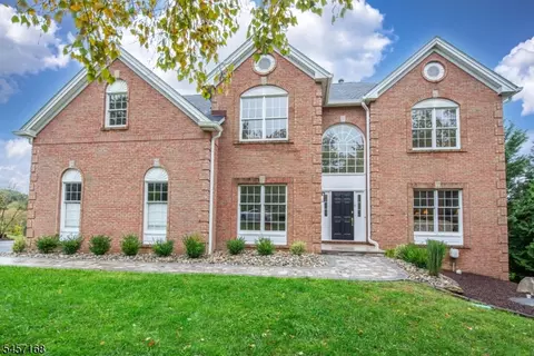 14 Vista Dr, Flanders, NJ 07836