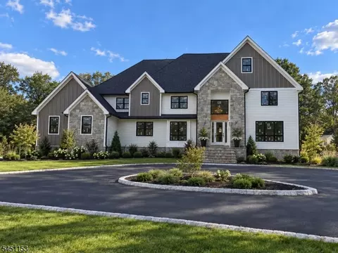 5 Brookside Dr, Warren, NJ 07059