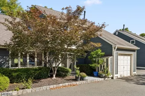 52 Village Dr, Basking Ridge, NJ 07920