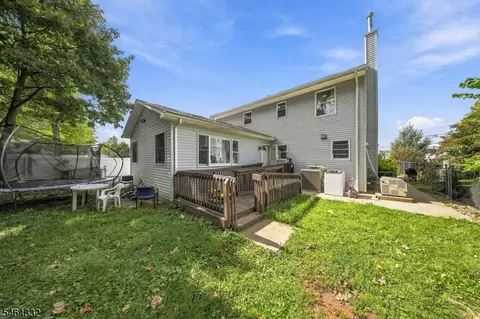 Exterior - 953 W 5th St, Plainfield, NJ 07063 photo 3 of 3