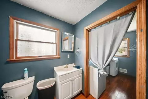 Entry Way - 953 W 5th St, Plainfield, NJ 07063 photo 5 of 5