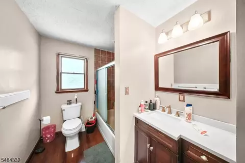 Bath - 953 W 5th St, Plainfield, NJ 07063 photo 1 of 4