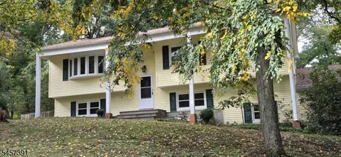 13 Westbrook Rd, Fredon Twp, NJ 07860