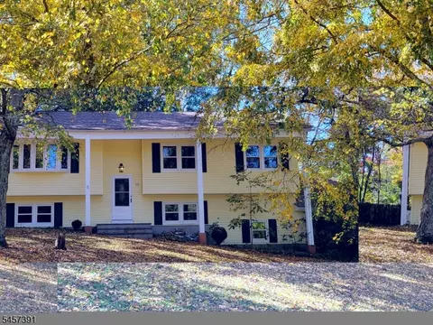 13 Westbrook Rd, Fredon Twp, NJ 07860