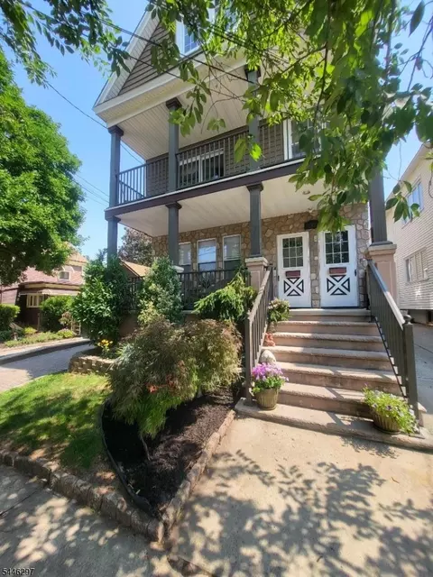 99 W 37th St, Bayonne, NJ 07002