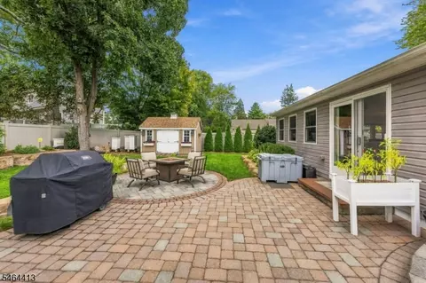 Exterior - 59 Eagle Dr, Emerson, NJ 07630 photo 4 of 6