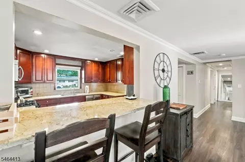 Entry Way - 59 Eagle Dr, Emerson, NJ 07630 photo 6 of 8