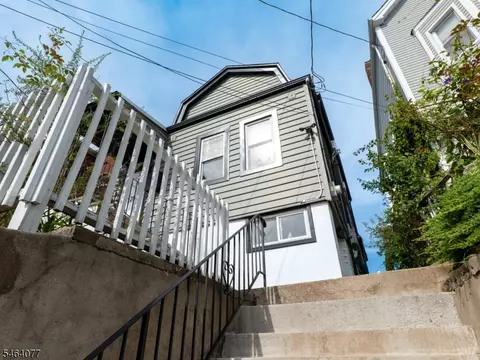 357 Ridgewood Ave, Newark, NJ 07112