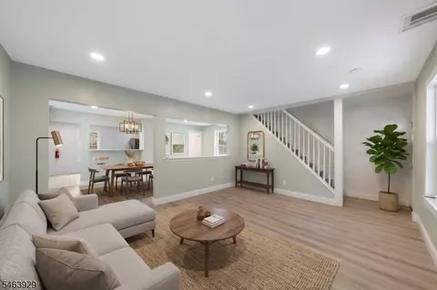 29 South St, Manville, NJ 08835