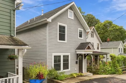 14 Catherine Ln, Morristown, NJ 07960