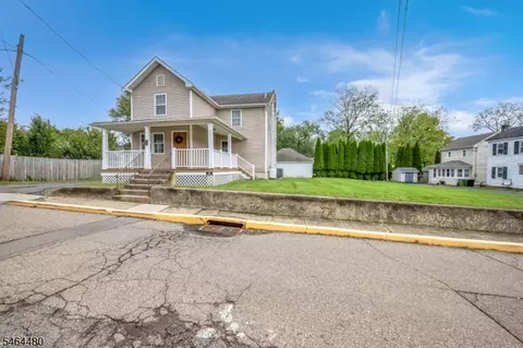 35 S Wandling Ave, Washington, NJ 07882
