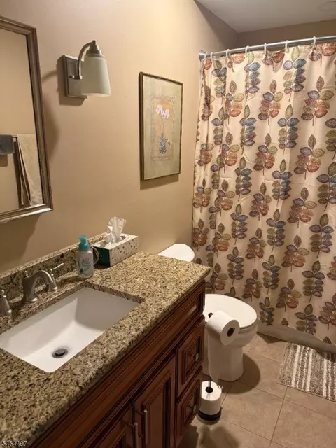 Bath - 303 E Valley View Ave, Hackettstown, NJ 07840 photo 1 of 1
