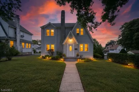 88 Lindbergh Blvd, Teaneck, NJ 07666
