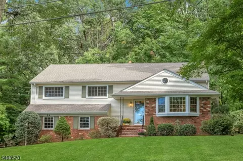 54 Yarmouth Dr, New Providence, NJ 07974
