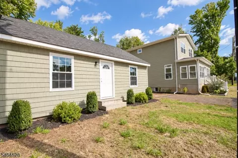 Exterior - 406 Skillman Rd, Skillman, NJ 08558 photo 5 of 6