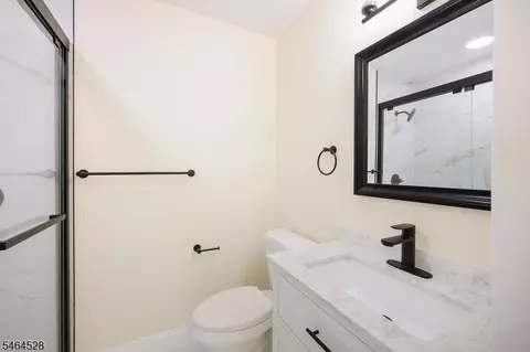 Bath - 406 Skillman Rd, Skillman, NJ 08558 photo 2 of 2