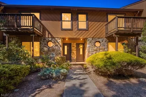 3 Brookside Hts # F, Wanaque, NJ 07465