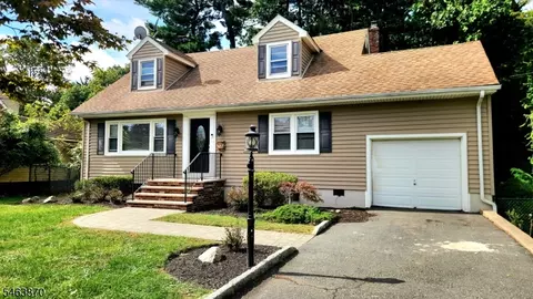 11 Brookhill Pl, Little Falls Twp, NJ 07424